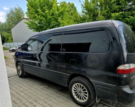 Черный Хендай Н1 (Старекс), объемом двигателя 2.4 л и пробегом 255 тыс. км за 6500 $, фото 10 на Automoto.ua