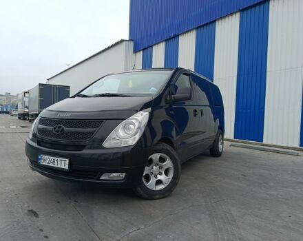 Черный Хендай Н1 (Старекс), объемом двигателя 2.5 л и пробегом 319 тыс. км за 10500 $, фото 5 на Automoto.ua