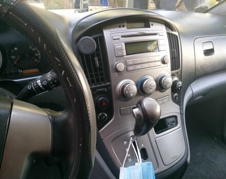 Черный Хендай Н1 (Старекс), объемом двигателя 2.5 л и пробегом 260 тыс. км за 13950 $, фото 7 на Automoto.ua