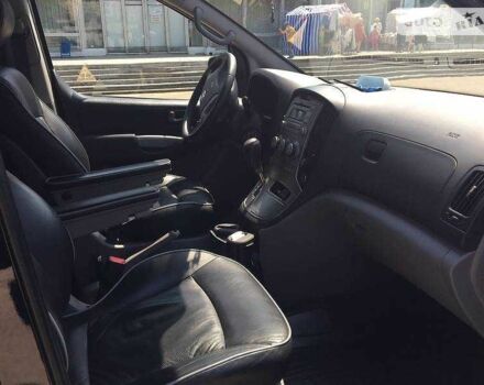 Черный Хендай Н1 (Старекс), объемом двигателя 2.5 л и пробегом 260 тыс. км за 13950 $, фото 3 на Automoto.ua