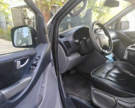 Черный Хендай Н1 (Старекс), объемом двигателя 2.5 л и пробегом 260 тыс. км за 13950 $, фото 9 на Automoto.ua