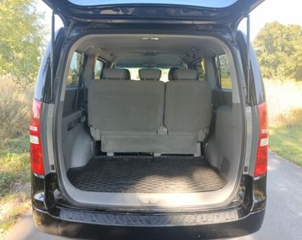 Черный Хендай Н1 (Старекс), объемом двигателя 2.5 л и пробегом 224 тыс. км за 14999 $, фото 4 на Automoto.ua