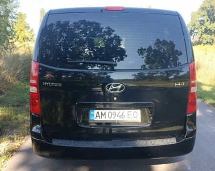 Черный Хендай Н1 (Старекс), объемом двигателя 2.5 л и пробегом 224 тыс. км за 14999 $, фото 3 на Automoto.ua