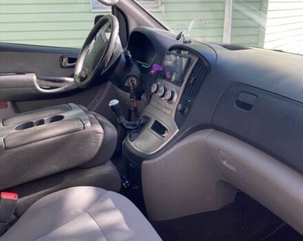 Чорний Хендай Н1 (Старекс), об'ємом двигуна 2.5 л та пробігом 277 тис. км за 11000 $, фото 7 на Automoto.ua