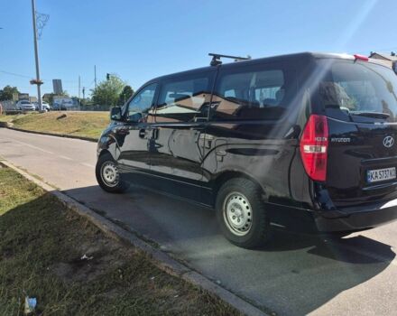 Чорний Хендай Н1 (Старекс), об'ємом двигуна 2.5 л та пробігом 277 тис. км за 11000 $, фото 4 на Automoto.ua