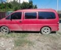 Красный Хендай Н1 (Старекс), объемом двигателя 2.5 л и пробегом 232 тыс. км за 3500 $, фото 6 на Automoto.ua