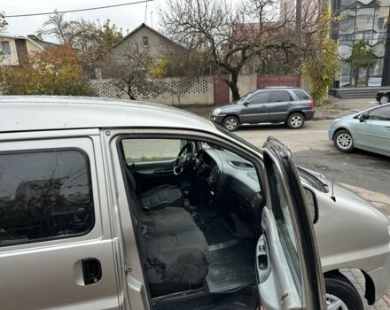 Сірий Хендай Н1 (Старекс), об'ємом двигуна 2.5 л та пробігом 192 тис. км за 5200 $, фото 14 на Automoto.ua