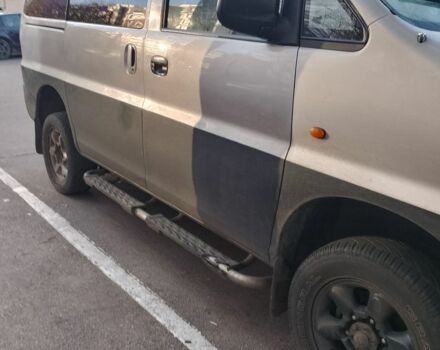 Серый Хендай Н1 (Старекс), объемом двигателя 0 л и пробегом 200 тыс. км за 1500 $, фото 1 на Automoto.ua