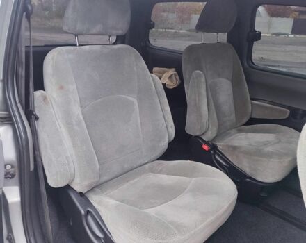 Серый Хендай Н1 (Старекс), объемом двигателя 2.5 л и пробегом 300 тыс. км за 6000 $, фото 7 на Automoto.ua