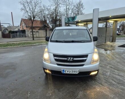 Серый Хендай Н1 (Старекс), объемом двигателя 2.5 л и пробегом 274 тыс. км за 2750 $, фото 1 на Automoto.ua