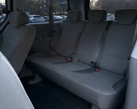 Серый Хендай Н1 (Старекс), объемом двигателя 2.5 л и пробегом 219 тыс. км за 10000 $, фото 7 на Automoto.ua