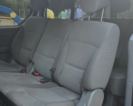 Серый Хендай Н1 (Старекс), объемом двигателя 2.5 л и пробегом 237 тыс. км за 13200 $, фото 6 на Automoto.ua