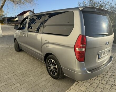 Сірий Хендай Н1 (Старекс), об'ємом двигуна 2.5 л та пробігом 151 тис. км за 12500 $, фото 4 на Automoto.ua