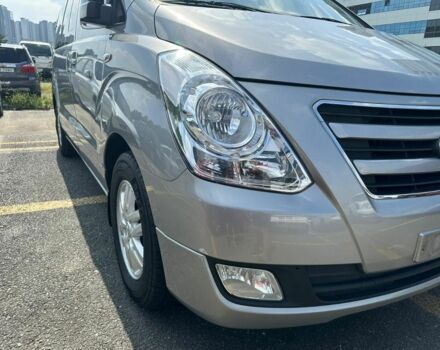 Серый Хендай Н1 (Старекс), объемом двигателя 2.5 л и пробегом 196 тыс. км за 14500 $, фото 11 на Automoto.ua