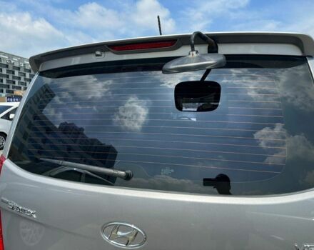 Серый Хендай Н1 (Старекс), объемом двигателя 2.5 л и пробегом 196 тыс. км за 14500 $, фото 8 на Automoto.ua