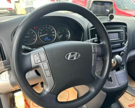 Серый Хендай Н1 (Старекс), объемом двигателя 2.5 л и пробегом 196 тыс. км за 14500 $, фото 14 на Automoto.ua