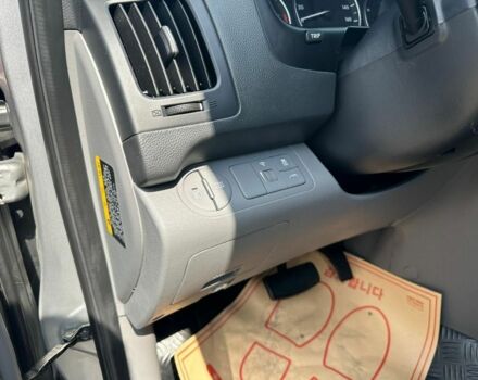 Серый Хендай Н1 (Старекс), объемом двигателя 2.5 л и пробегом 196 тыс. км за 14500 $, фото 15 на Automoto.ua