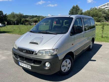 Хендай Н1 (Старекс) 2002 в Яворове на Automoto.ua Серый Хендай Н1 (Старекс), объемом двигателя 2.5 л и пробегом 253 тыс. км за 2203 $, фото 1 на Automoto.ua