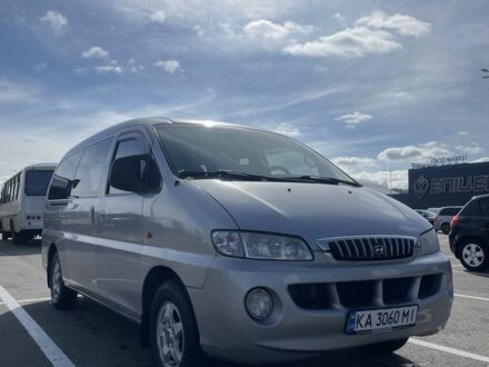 Хендай Н1 (Старекс) 2002 в Киеве на Automoto.ua Серый Хендай Н1 (Старекс), объемом двигателя 2.4 л и пробегом 3 тыс. км за 3950 $, фото 1 на Automoto.ua