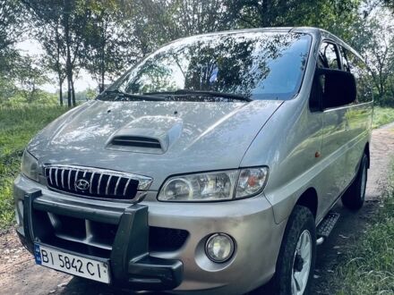 Хендай Н1 (Старекс) 2002 у Покровском на Automoto.ua Сірий Хендай Н1 (Старекс), об'ємом двигуна 2.5 л та пробігом 340 тис. км за 5300 $, фото 1 на Automoto.ua