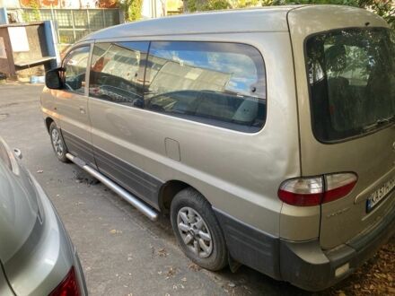 Хендай Н1 (Старекс) 2006 в Белой Церкве на Automoto.ua Серый Хендай Н1 (Старекс), объемом двигателя 2.5 л и пробегом 311 тыс. км за 3500 $, фото 1 на Automoto.ua