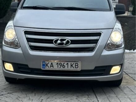 Хендай Н1 (Старекс) 2017 у Обухове на Automoto.ua Сірий Хендай Н1 (Старекс), об'ємом двигуна 2.5 л та пробігом 155 тис. км за 17800 $, фото 1 на Automoto.ua