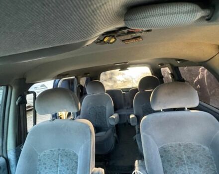 Синий Хендай Н1 (Старекс), объемом двигателя 2.4 л и пробегом 168 тыс. км за 3200 $, фото 7 на Automoto.ua