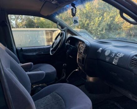 Синий Хендай Н1 (Старекс), объемом двигателя 2.4 л и пробегом 168 тыс. км за 3200 $, фото 2 на Automoto.ua