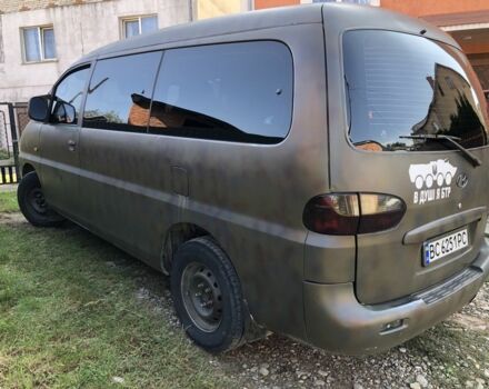 Зеленый Хендай Н1 (Старекс), объемом двигателя 2.5 л и пробегом 287 тыс. км за 4000 $, фото 6 на Automoto.ua