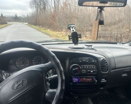 Зеленый Хендай Н1 (Старекс), объемом двигателя 2.5 л и пробегом 223 тыс. км за 4700 $, фото 5 на Automoto.ua