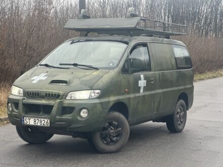 Зеленый Хендай Н1 (Старекс), объемом двигателя 2.5 л и пробегом 223 тыс. км за 4700 $, фото 1 на Automoto.ua