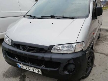 Хендай Н1 вант. 2001 у Києві на Automoto.ua Сірий Хендай Н1 вант., об'ємом двигуна 2.5 л та пробігом 718 тис. км за 3399 $, фото 1 на Automoto.ua