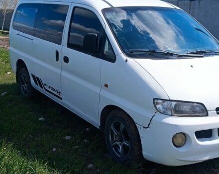Білий Хендай Н 100, об'ємом двигуна 2.5 л та пробігом 363 тис. км за 3755 $, фото 1 на Automoto.ua