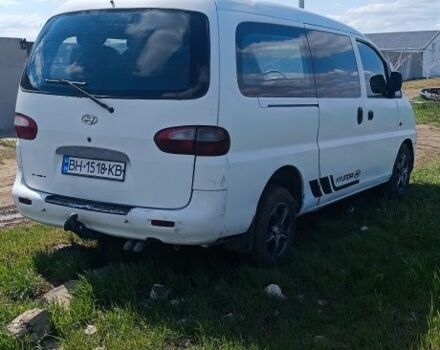 Білий Хендай Н 100, об'ємом двигуна 2.5 л та пробігом 363 тис. км за 3755 $, фото 2 на Automoto.ua