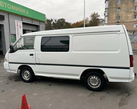 Белый Хендай Н 100, объемом двигателя 2.5 л и пробегом 310 тыс. км за 1950 $, фото 6 на Automoto.ua