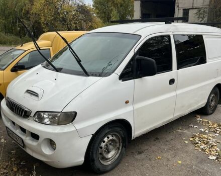 Белый Хендай Н 100, объемом двигателя 2.5 л и пробегом 300 тыс. км за 4000 $, фото 3 на Automoto.ua