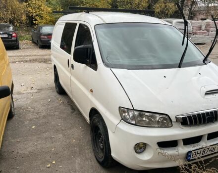 Белый Хендай Н 100, объемом двигателя 2.5 л и пробегом 300 тыс. км за 4000 $, фото 1 на Automoto.ua