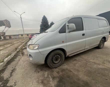 Белый Хендай Н 100, объемом двигателя 2.5 л и пробегом 350 тыс. км за 2600 $, фото 2 на Automoto.ua