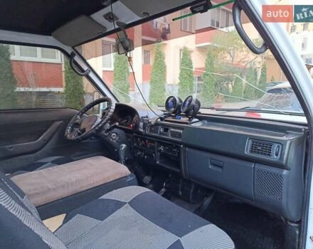 Белый Хендай Н 100, объемом двигателя 2.5 л и пробегом 250 тыс. км за 2499 $, фото 17 на Automoto.ua