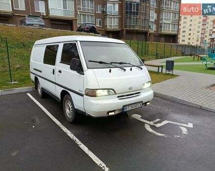 Белый Хендай Н 100, объемом двигателя 2.48 л и пробегом 250 тыс. км за 2200 $, фото 7 на Automoto.ua