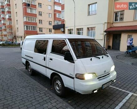 Белый Хендай Н 100, объемом двигателя 2.5 л и пробегом 250 тыс. км за 2499 $, фото 9 на Automoto.ua