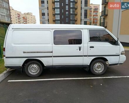 Белый Хендай Н 100, объемом двигателя 2.48 л и пробегом 250 тыс. км за 2200 $, фото 5 на Automoto.ua