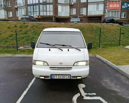 Белый Хендай Н 100, объемом двигателя 2.48 л и пробегом 250 тыс. км за 2200 $, фото 1 на Automoto.ua