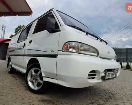 Білий Хендай Н 100, об'ємом двигуна 2.5 л та пробігом 340 тис. км за 2800 $, фото 4 на Automoto.ua