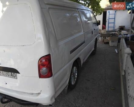 Белый Хендай Н 100, объемом двигателя 2.5 л и пробегом 330 тыс. км за 2000 $, фото 4 на Automoto.ua