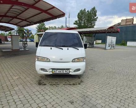 Білий Хендай Н 100, об'ємом двигуна 2.5 л та пробігом 340 тис. км за 2800 $, фото 3 на Automoto.ua
