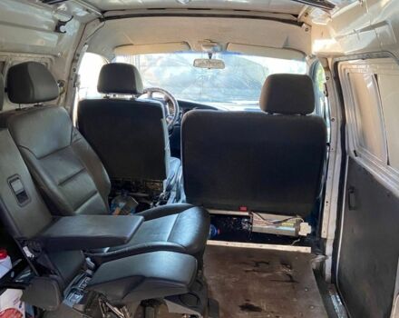 Белый Хендай Н 100, объемом двигателя 2.5 л и пробегом 400 тыс. км за 2335 $, фото 6 на Automoto.ua