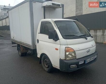 Белый Хендай Н 100, объемом двигателя 2.5 л и пробегом 370 тыс. км за 3500 $, фото 1 на Automoto.ua