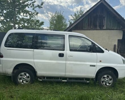 Белый Хендай Н 100, объемом двигателя 2.5 л и пробегом 250 тыс. км за 5300 $, фото 1 на Automoto.ua