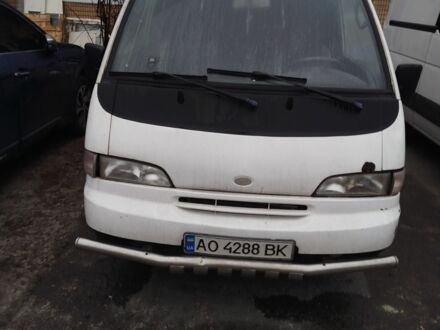 Белый Хендай Н 100, объемом двигателя 2.5 л и пробегом 400 тыс. км за 1400 $, фото 1 на Automoto.ua